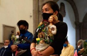 ¿Y la pandemia? Fieles de San Judas Tadeo celebran a lo grande en Iglesia de San Hipólito