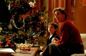 Empresa pagará 50 mil pesos a quien vea 25 películas de navidad