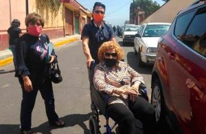 Recibe Silvia Pinal primera dosis de vacuna anticovid en Tlalmanalco