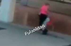 Indigna video de mujer maltratando a niño invidente en Jalisco