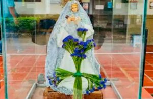¡Milagro! Figura de la Virgen del Carmen queda intacta tras explosión de carro bomba