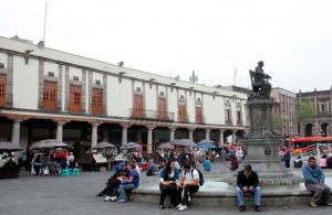 Cárcel y multas para quienes presenten certificados de vacunación falsos