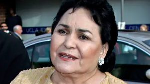 Practican con éxito, traqueostomía y gastrostomía a Carmen Salinas
