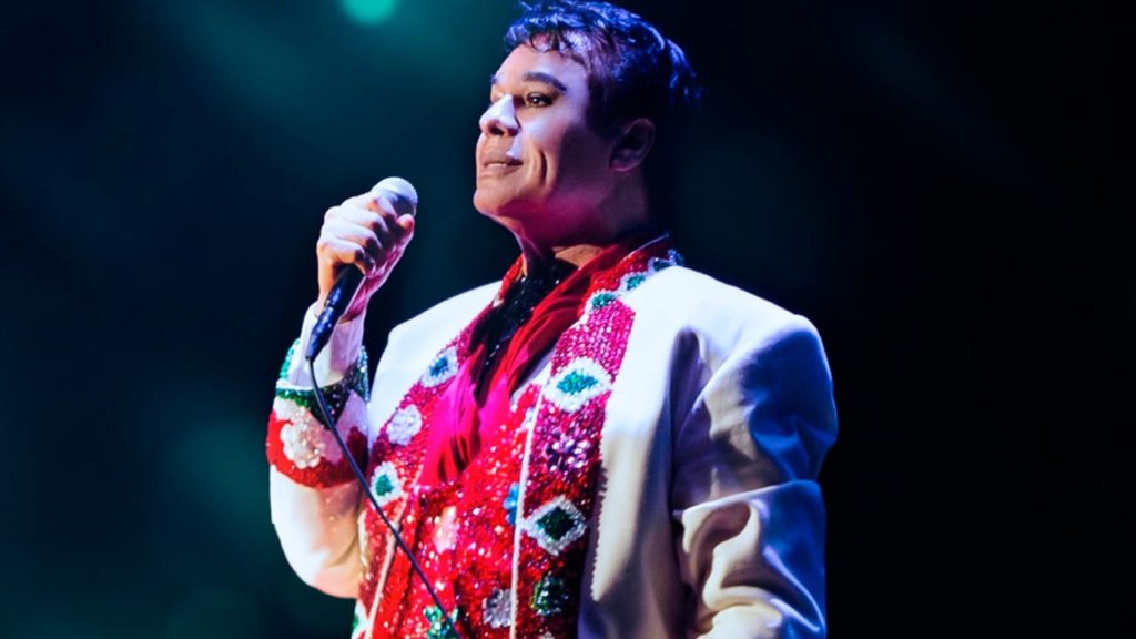 Juan Gabriel reaparece en video musical y sorprende a sus fans