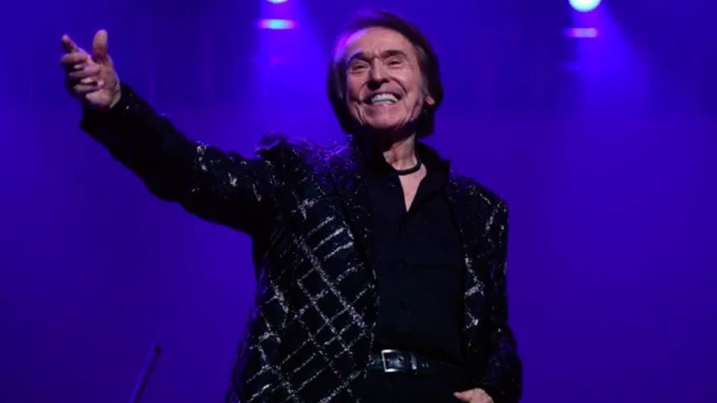 Raphael recibirá premio por su trayectoria en los Latin Billboard