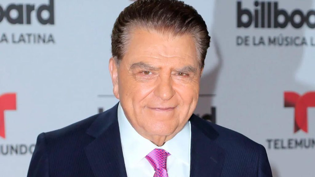 Don Francisco reaparece en video como chofer de Uber