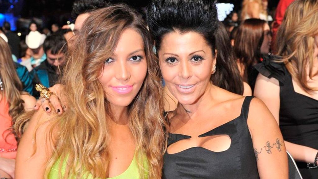 Frida Sofía reaccionó fríamente a caída de Alejandra Guzmán