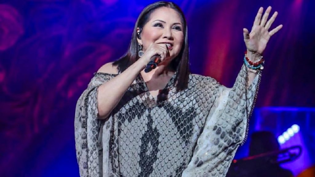 Fans de Ana Gabriel y revendedores arman trifulca en Jalisco