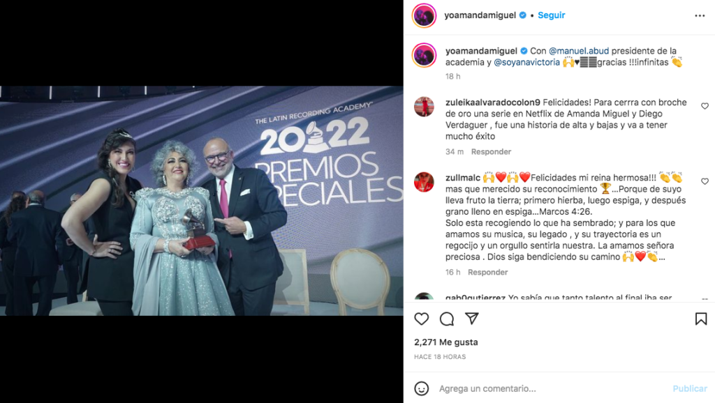 Amanda Miguel recibió Grammy acompañada de su hija y nieto