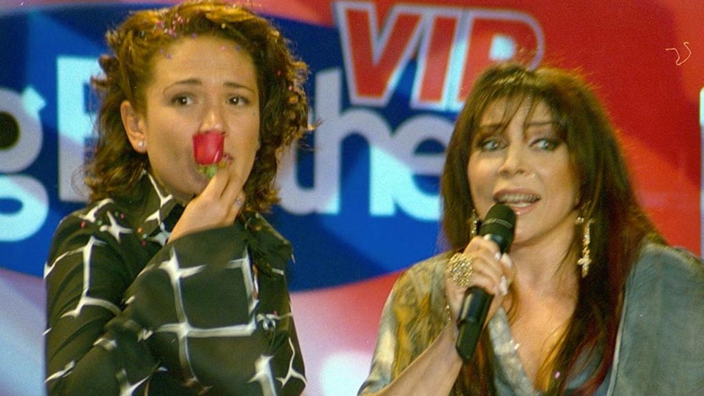 Yolanda Andrade presume foto navideña con Verónica Castro