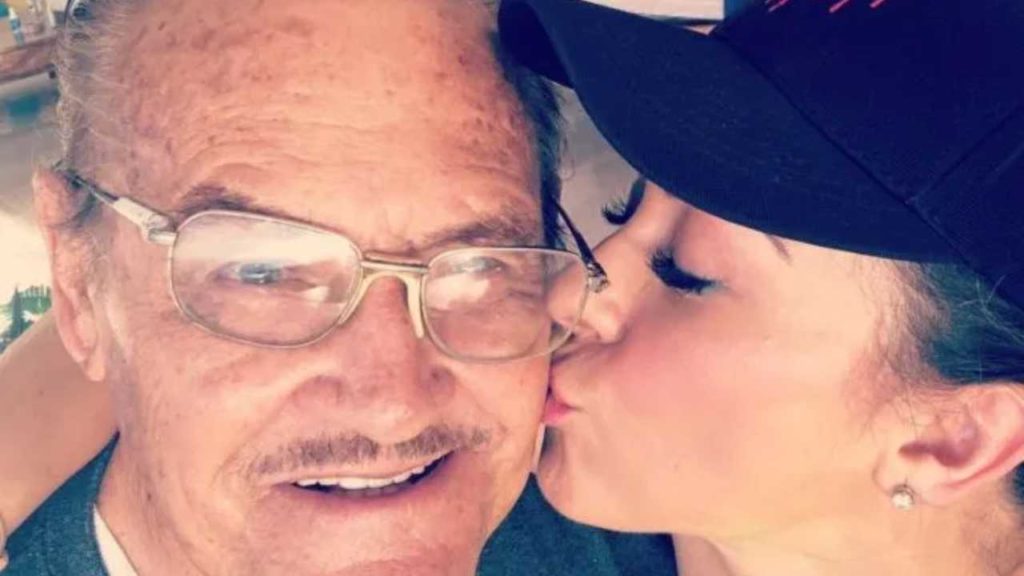 Aracely Arámbula dedica emotivo mensaje a su papá a cinco meses de su muerte