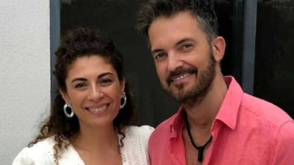 Anna Ferro recibe mensaje de Fernando del Solar desde el más allá