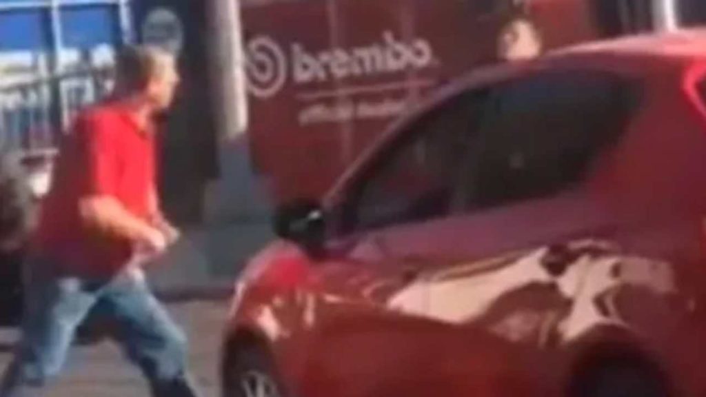 Alfredo Adame asegura que eran "montachoques" quienes lo golpearon