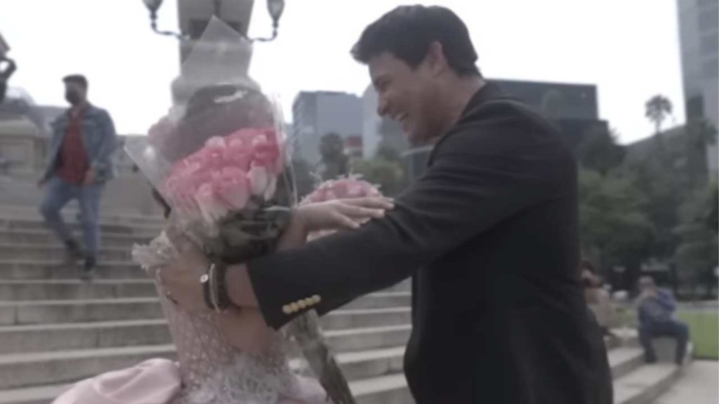 Chayanne sorprende a quinceañera en sesión de fotos en la CDMX