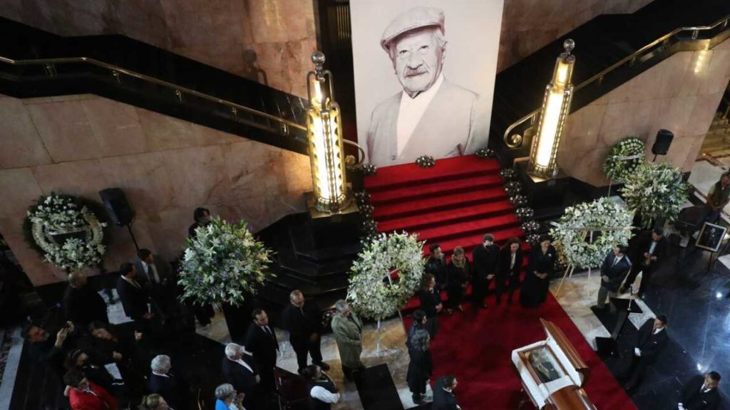 Rinden homenaje a Ignacio López Tarso en Bellas Artes