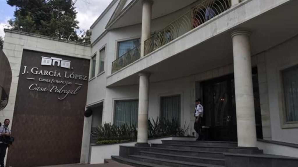 ¡Inhumano! Funeraria buscó vender imágenes del cuerpo de Julián Figueroa