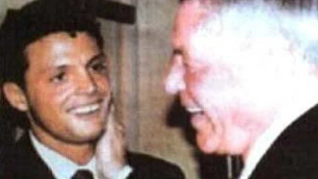 Luis Miguel comparte carta que le envió Frank Sinatra, ¿qué decía?