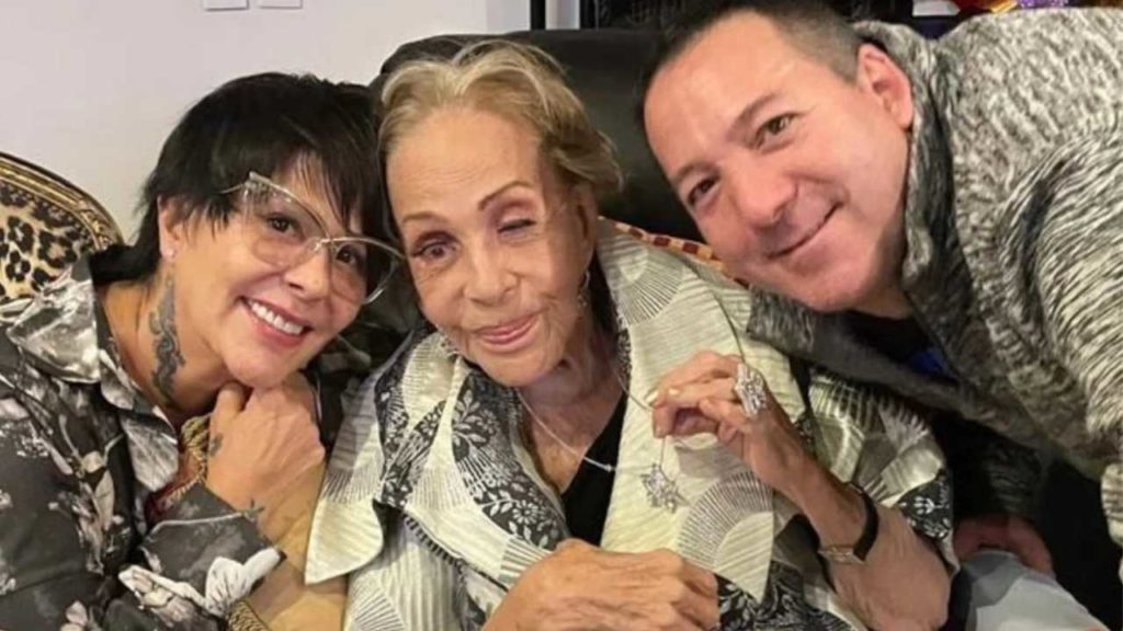 Silvia Pinal enfrenta nuevo problema de salud tras salir del hospital