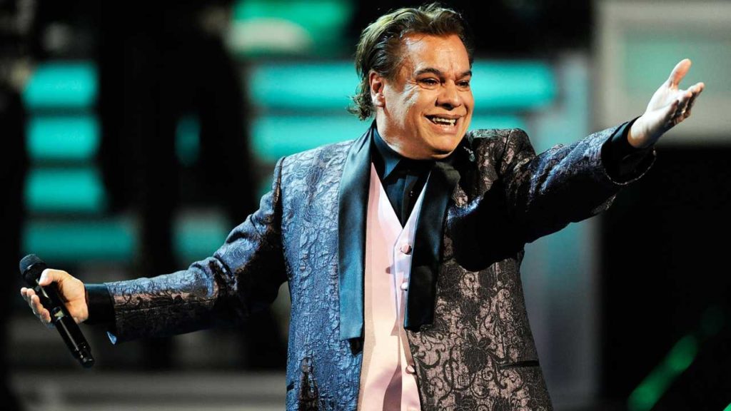 Juan Gabriel habría escrito "Amor Eterno"' para un exnovio y no para su mamá