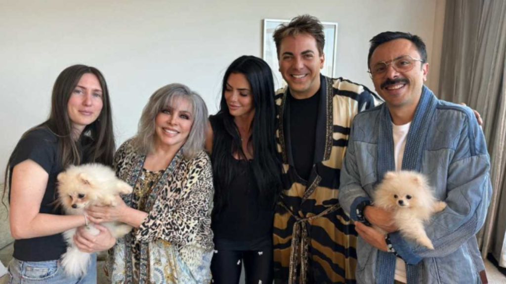 Verónica Castro y Cristian Castro visitan la Basílica de Guadalupe para ¿pedir por la salud de la actriz?