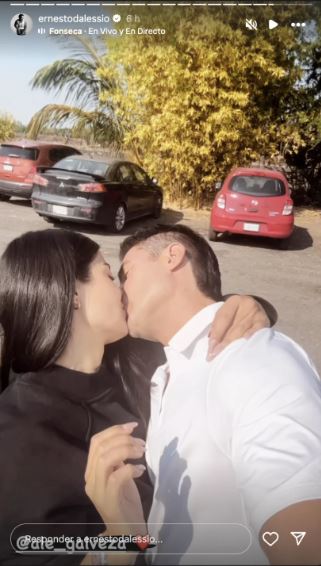 Ernesto D'Alessio presume su nueva relación amorosa.