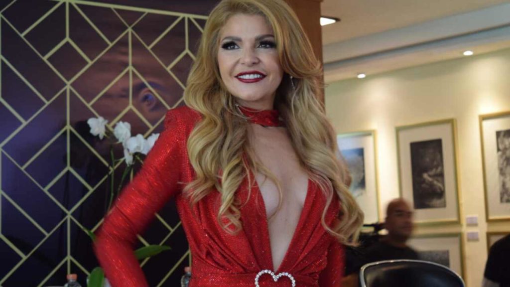 ¡Itatí Cantoral rompe el silencio y revela que Cristian Castro le pidió matrimonio!