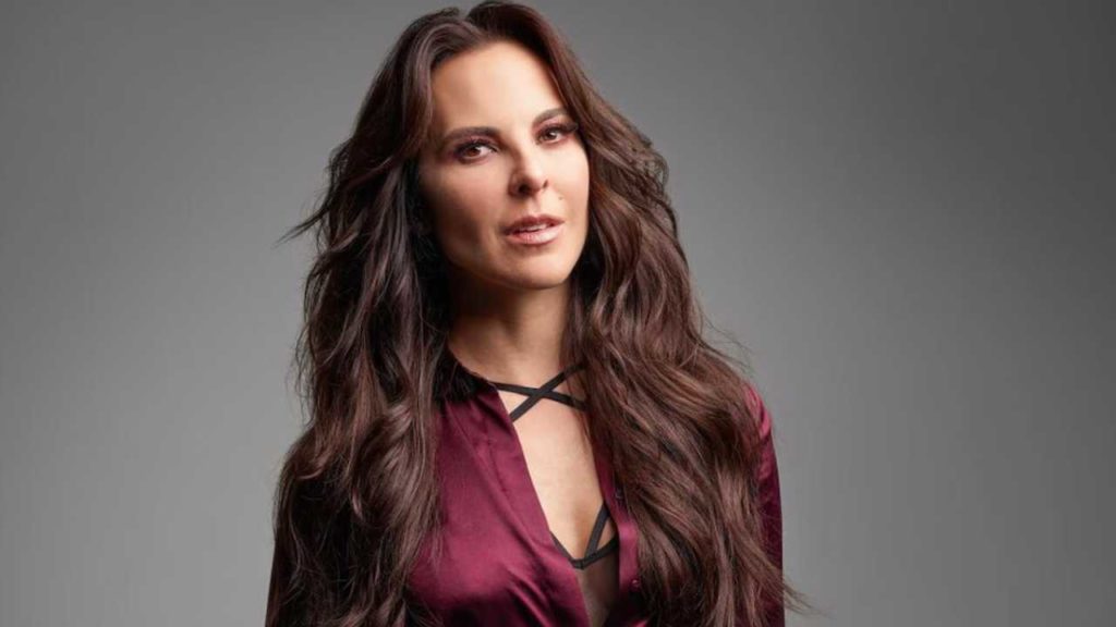 Kate del Castillo comparte su angustia por la situación de su hogar y hace un llamado a la solidaridad.