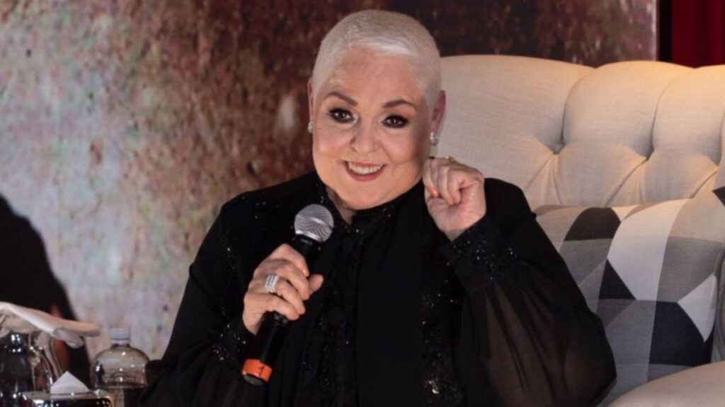 Lupita D'Alessio sale del hospital