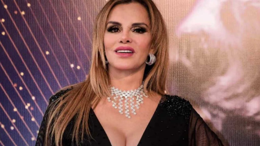 Lucía Méndez Aplaza su Cita con Los Ángeles por Imprevisto de Salud
