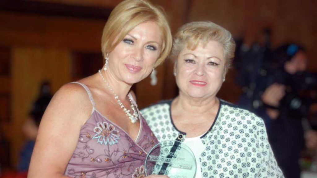 Leticia Calderón responde a críticas por tener a su madre en casa de retiro