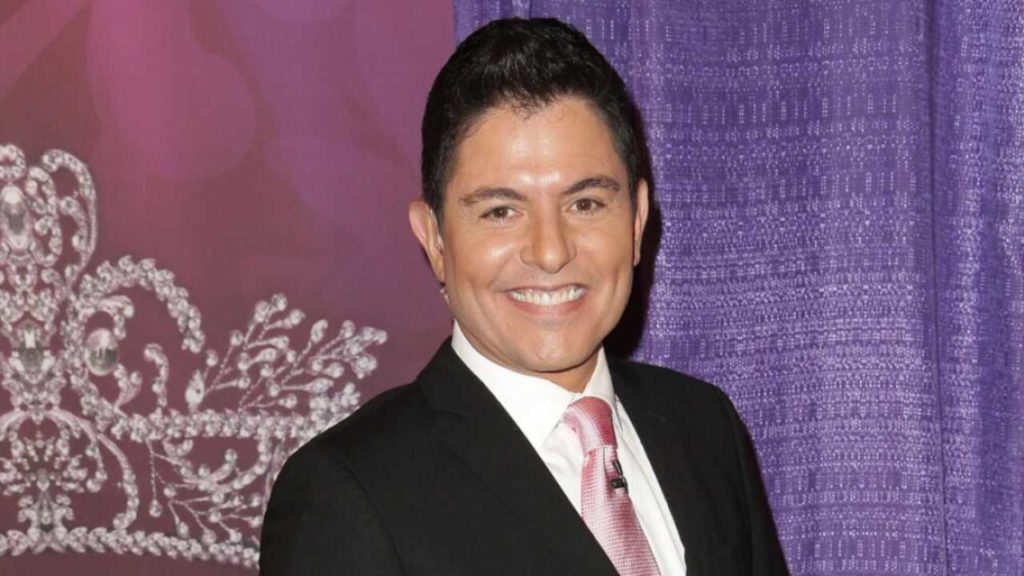 Ernesto Laguardia expone el pésimo servicio del 911