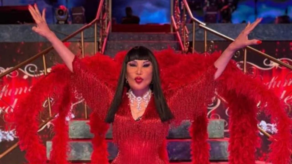 Lyn May expone el entorno de poder en Siempre en Domingo